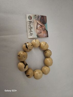 Beige Round Bead Stretch Bracelet